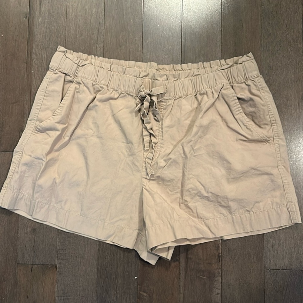Loft lightweight elastic waist shorts Large L